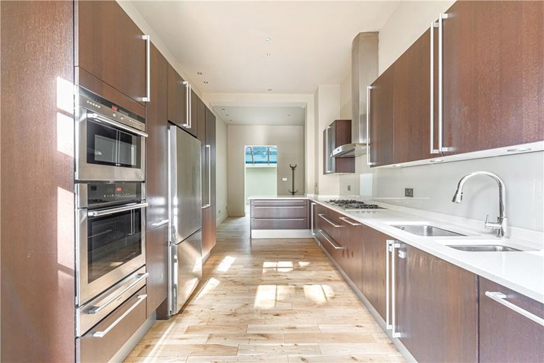 4 bedroom house, Albion Street, Paddington W2 - Available