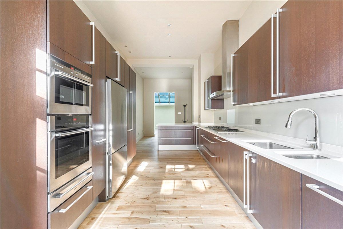 4 bedroom house, Albion Street, Paddington W2 - Available