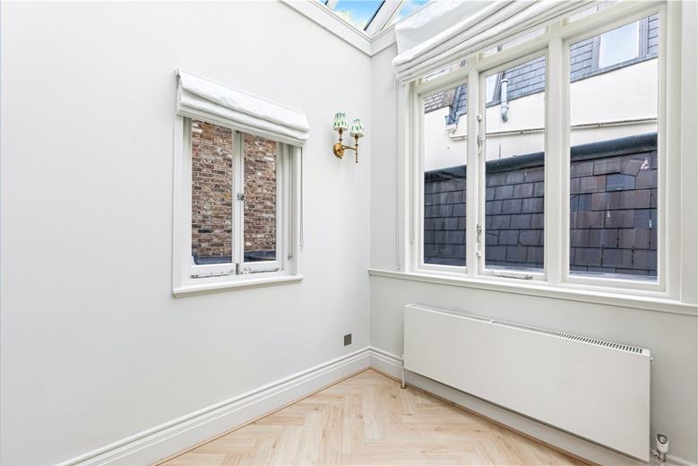 4 bedroom house, Albion Street, Paddington W2 - Available