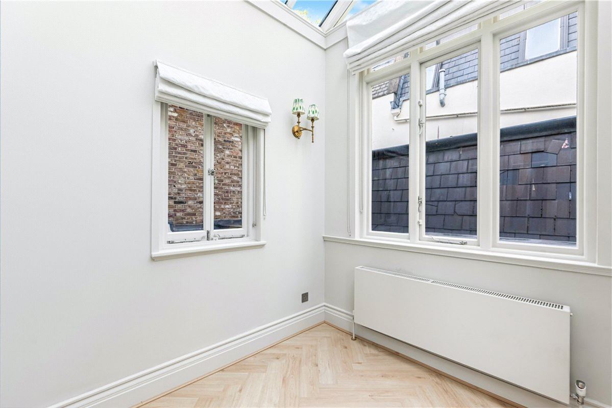 4 bedroom house, Albion Street, Paddington W2 - Available