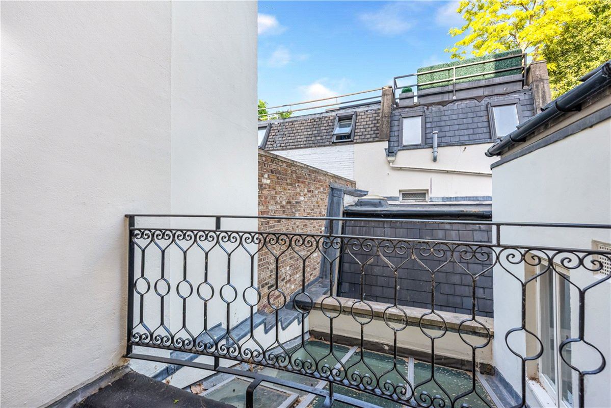 4 bedroom house, Albion Street, Paddington W2 - Available