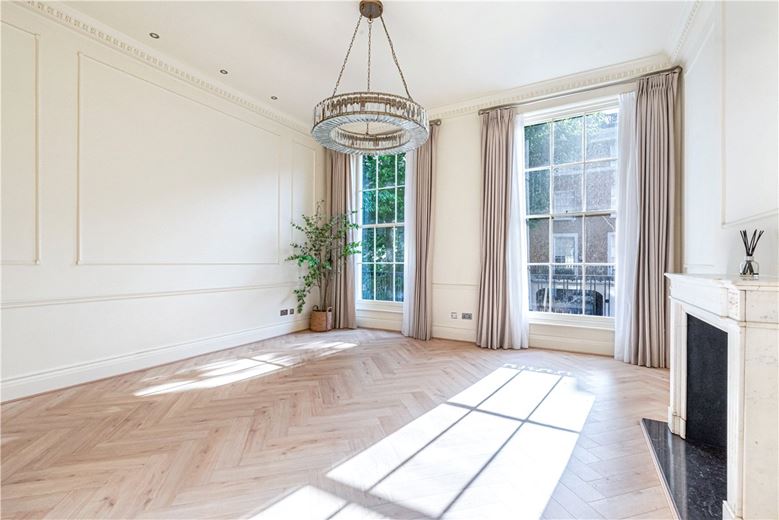 4 bedroom house, Albion Street, Paddington W2 - Available