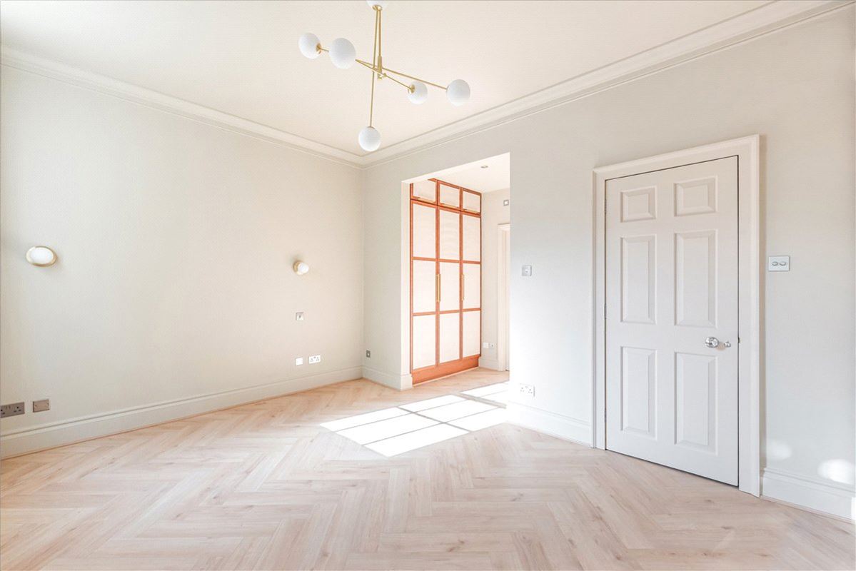4 bedroom house, Albion Street, Paddington W2 - Available
