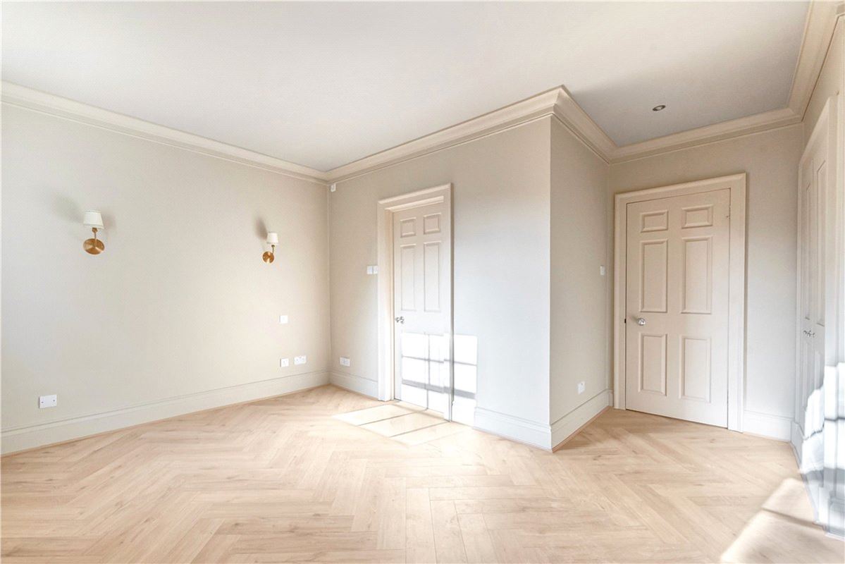 4 bedroom house, Albion Street, Paddington W2 - Available