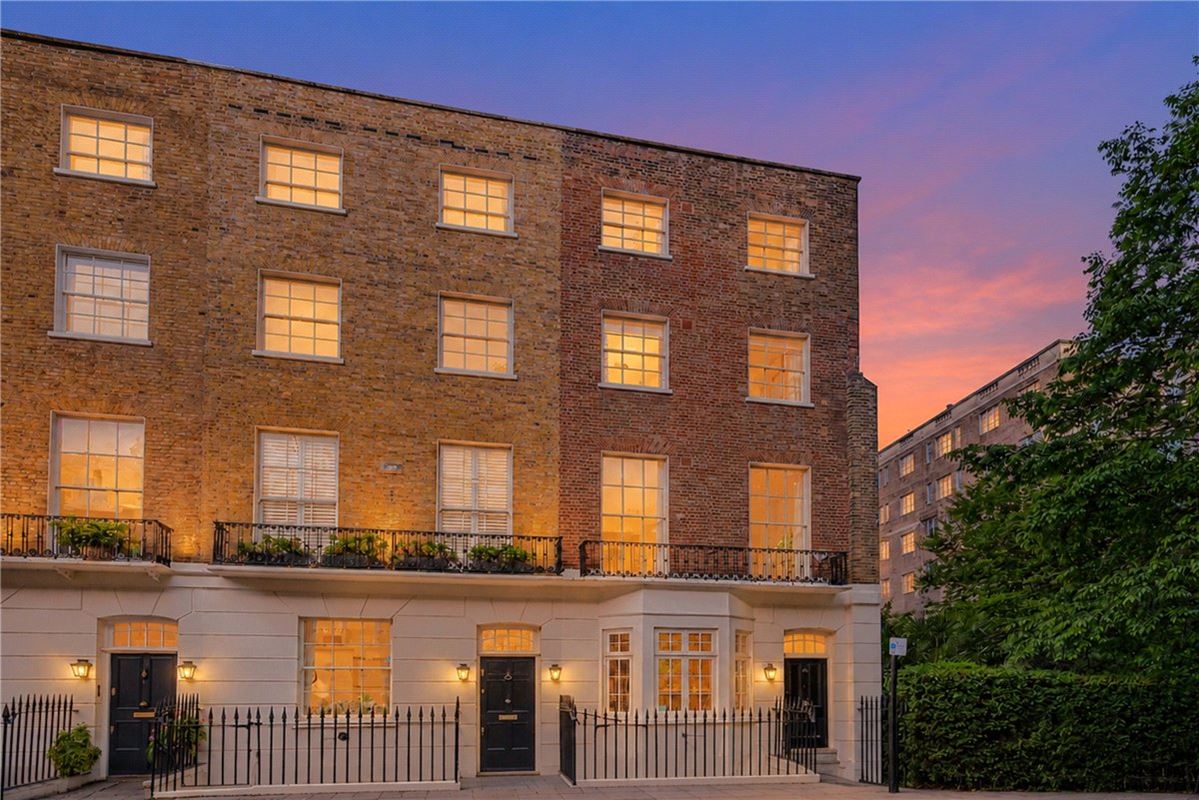 4 bedroom house, Albion Street, Paddington W2 - Available