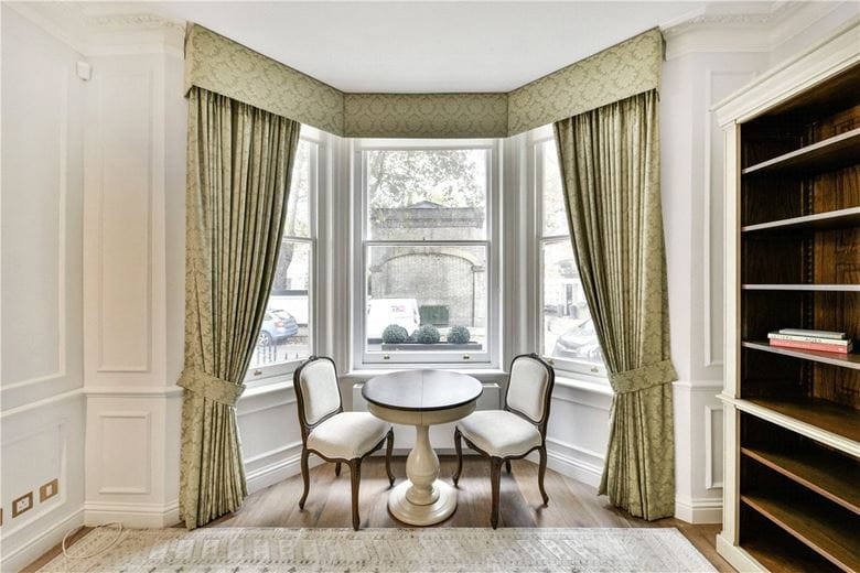2 bedroom flat, Elm Park Road, Chelsea SW3