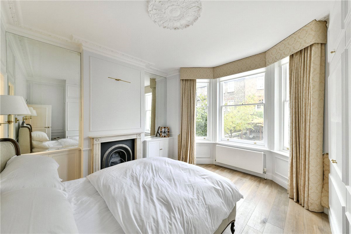 2 bedroom flat, Elm Park Road, Chelsea SW3