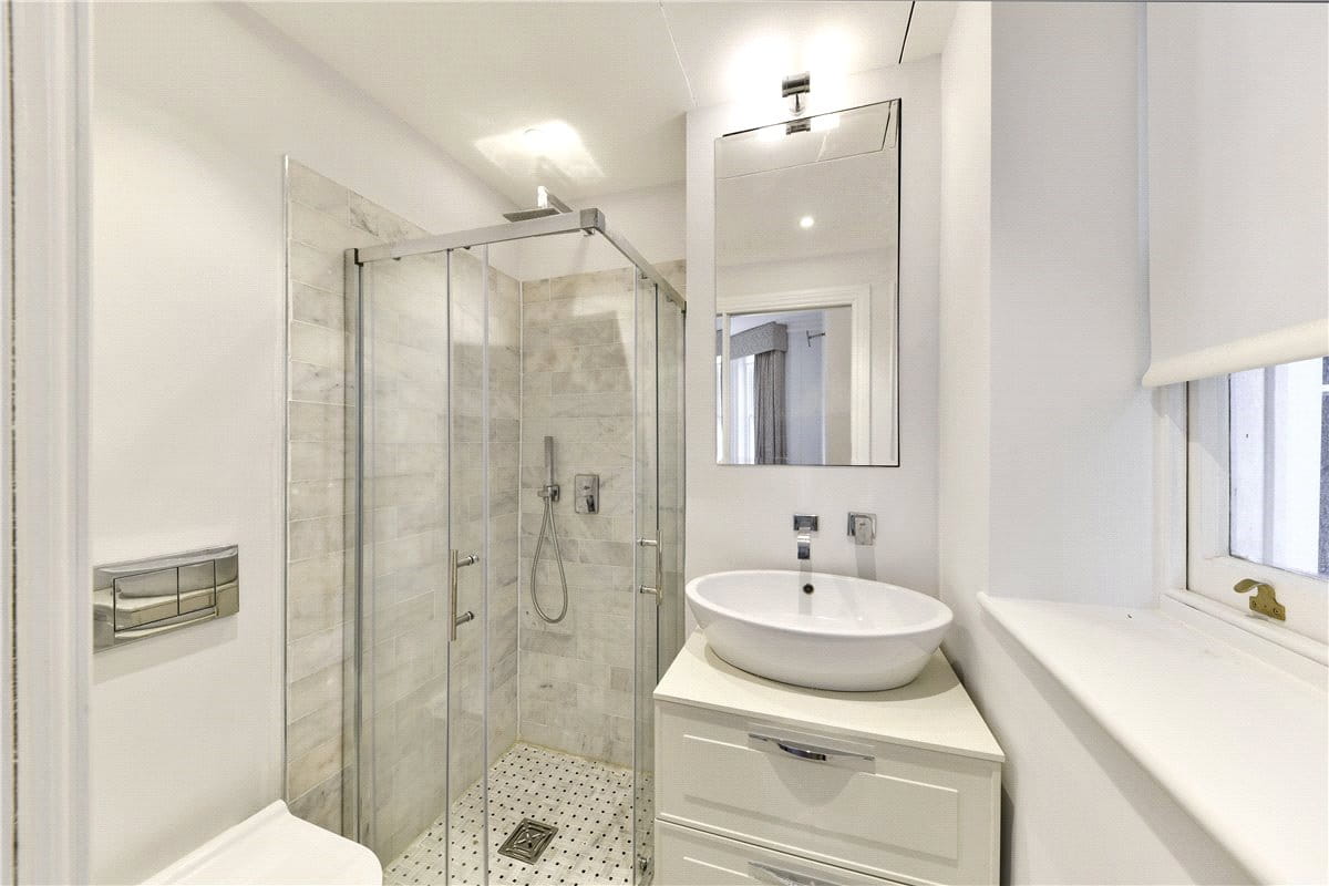 2 bedroom flat, Elm Park Road, Chelsea SW3