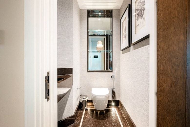 2 bedroom flat, Prince Of Wales Terrace, Kensington W8 - Available