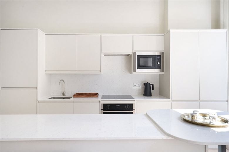 4 bedroom flat, Beaufort Gardens, Knightsbridge SW3 - Available