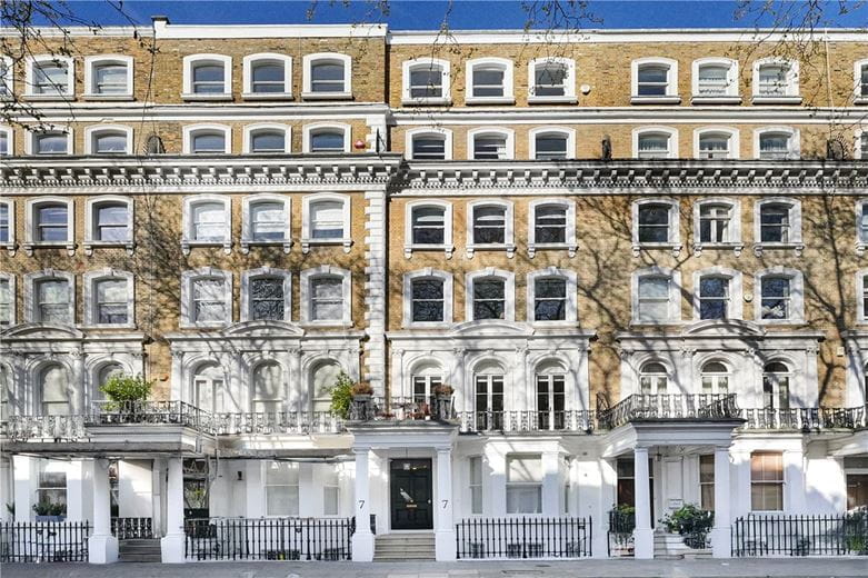 4 bedroom flat, Beaufort Gardens, Knightsbridge SW3 - Available
