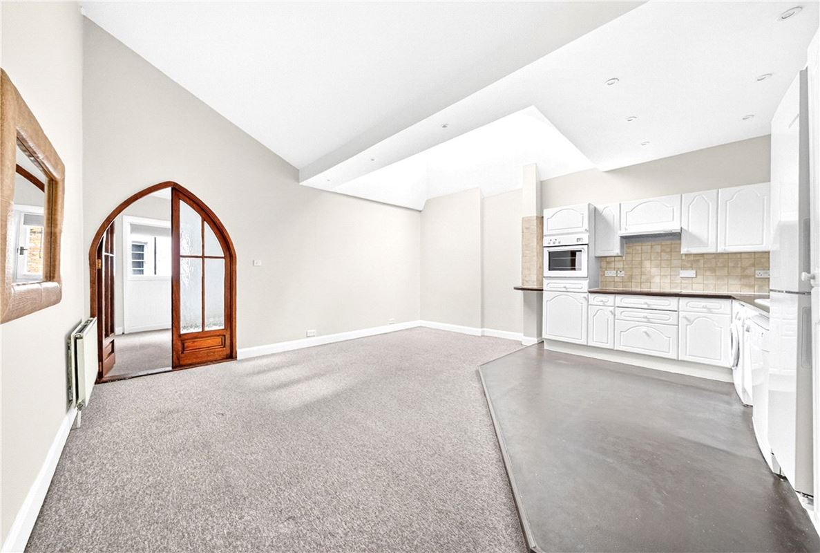 1 bedroom flat, Thurloe Place Mews, South Kensington SW7 - Available