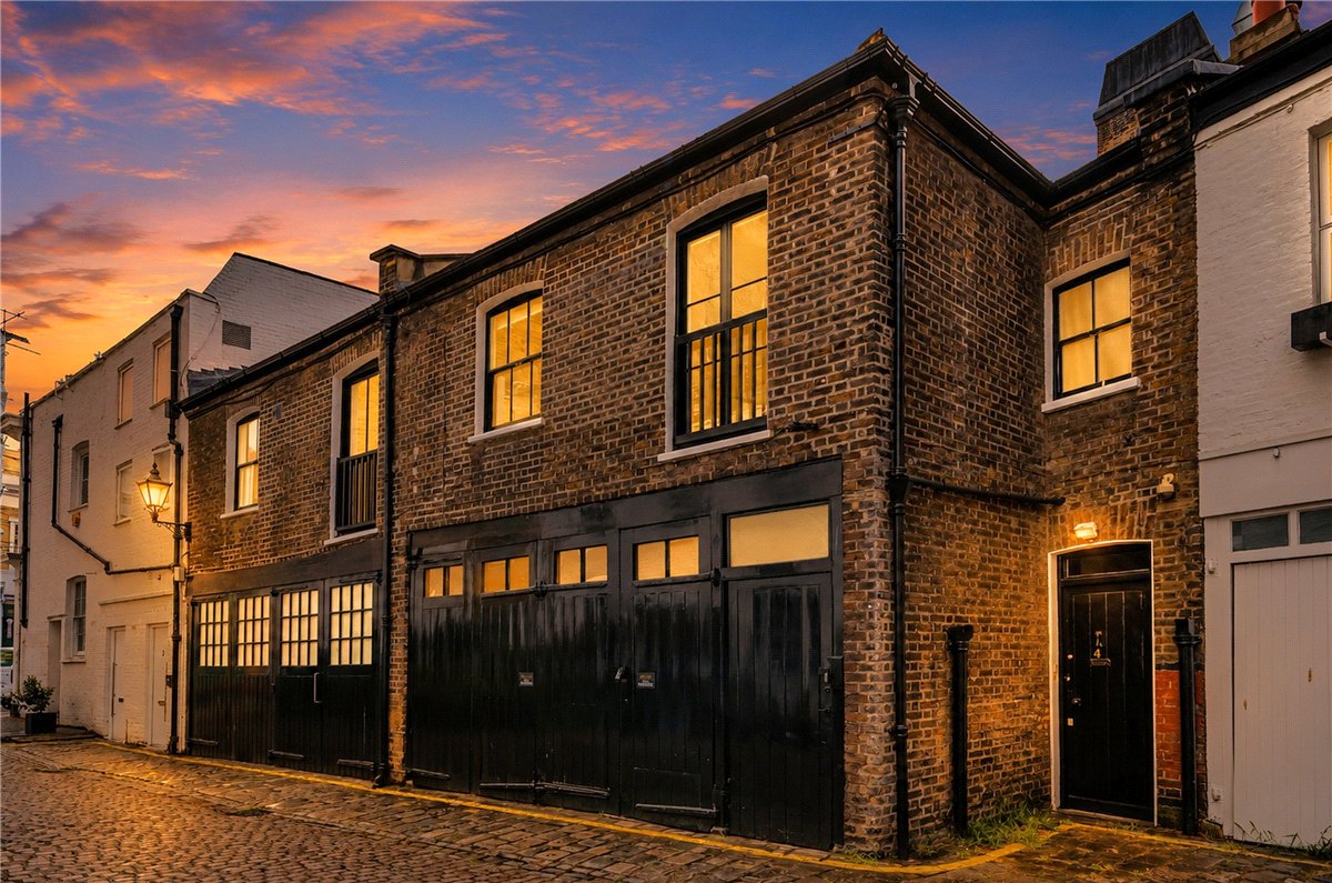 1 bedroom flat, Thurloe Place Mews, South Kensington SW7 - Available