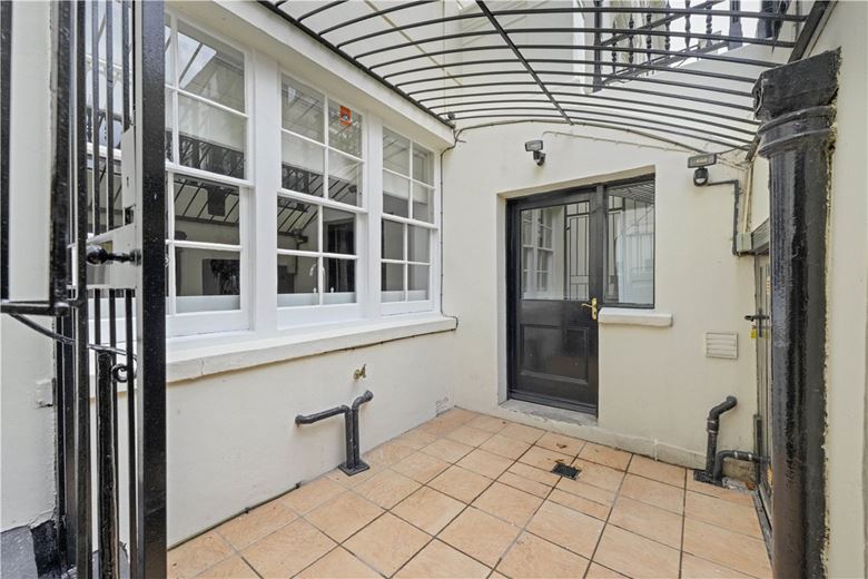 6 bedroom house, Ennismore Gardens, Knightsbridge SW7 - Available