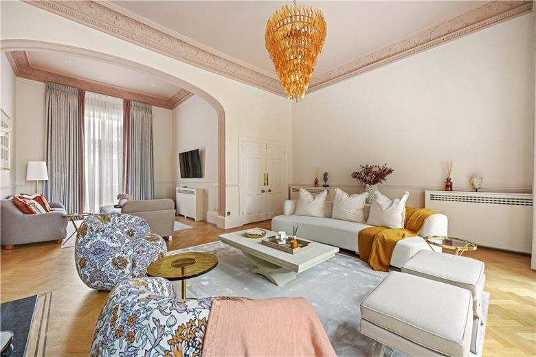 6 bedroom house, Ennismore Gardens, Knightsbridge SW7 - Available