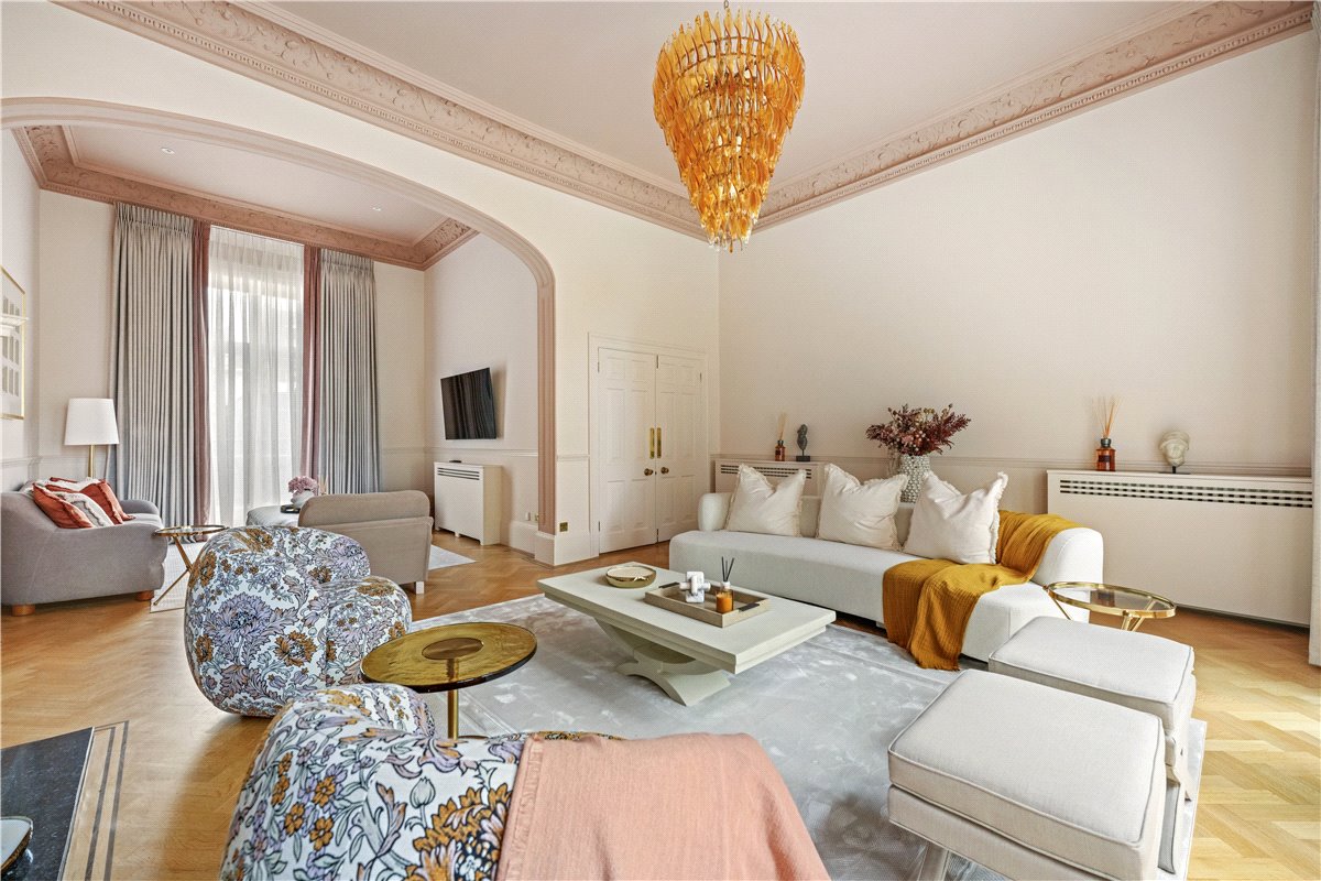 6 bedroom house, Ennismore Gardens, Knightsbridge SW7 - Available