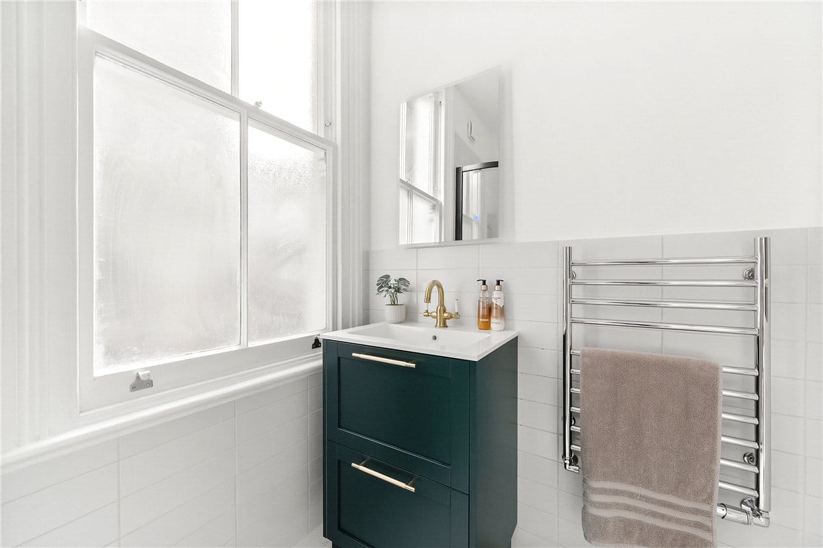 4 bedroom flat, Southwell Gardens, South Kensington SW7 - Available