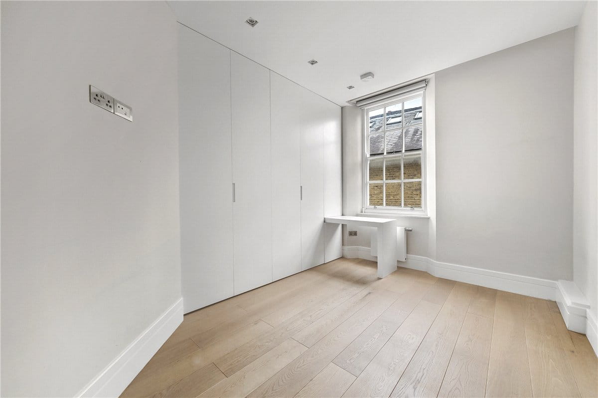 3 bedroom flat, The Little Boltons, Chelsea SW5 - Available