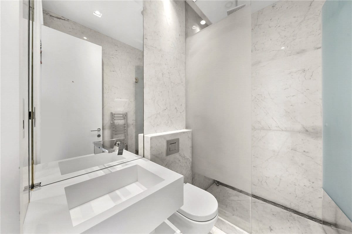 3 bedroom flat, The Little Boltons, Chelsea SW5 - Available