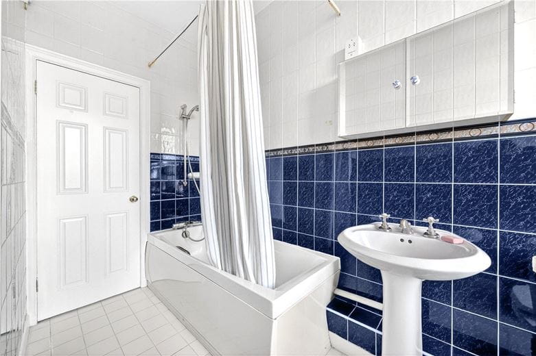 2 bedroom flat, York House, 1 Turks Row SW3 - Available