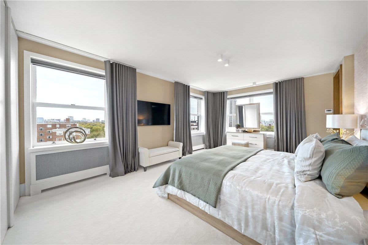 4 bedroom flat, Kingston House South, Ennismore Gardens SW7 - Available