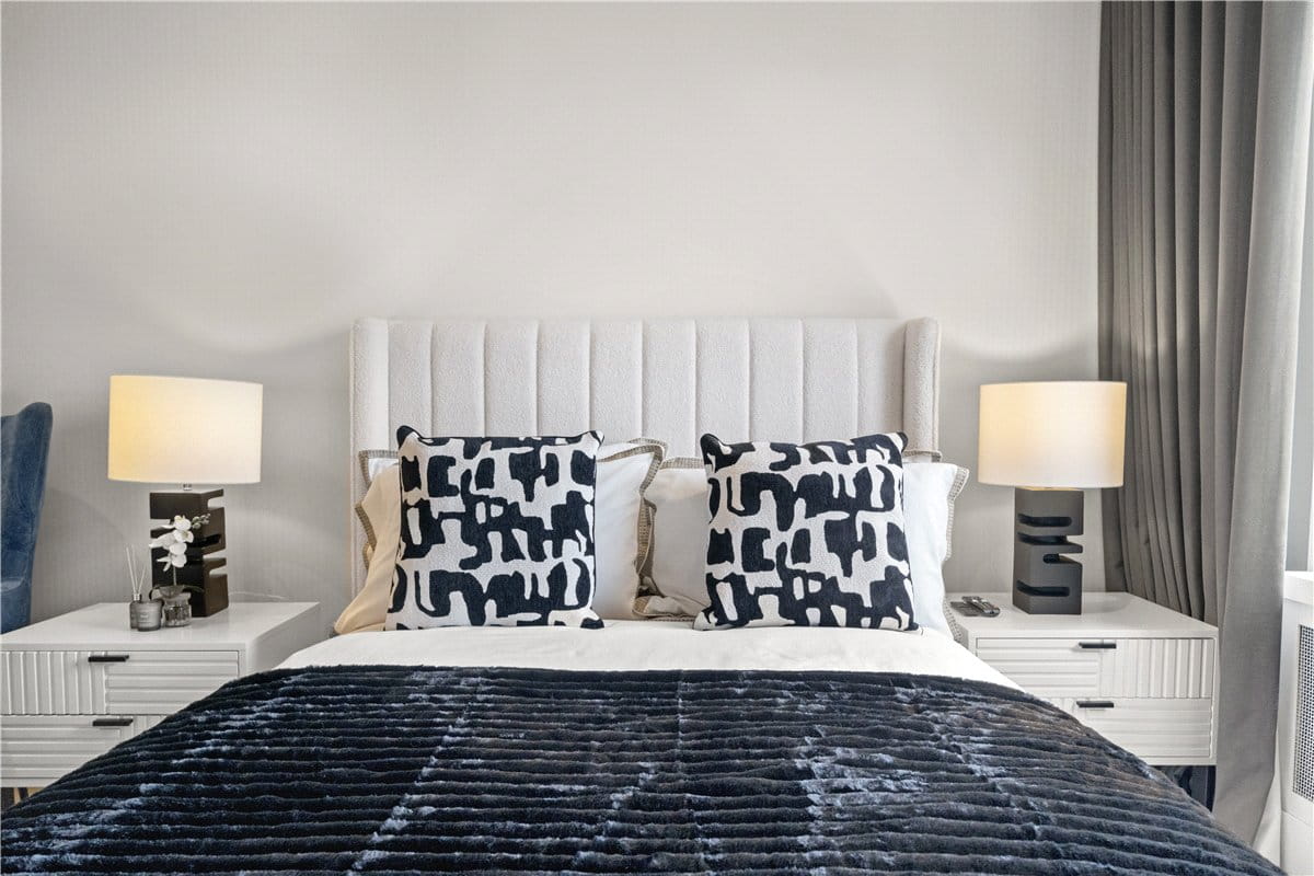 4 bedroom flat, Kingston House South, Ennismore Gardens SW7 - Available