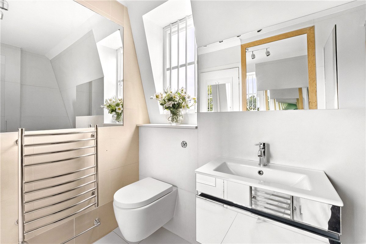 3 bedroom flat, Cadogan Square, Knightsbridge SW1X - Available