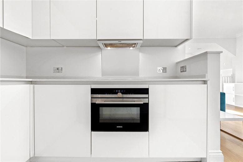 1 bedroom flat, Egerton Gardens Mews, Knightsbridge SW3