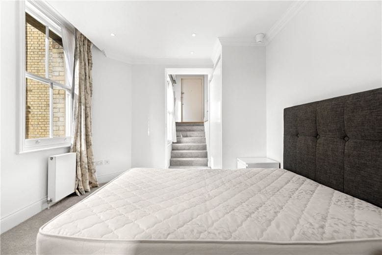 1 bedroom flat, Egerton Gardens Mews, Knightsbridge SW3