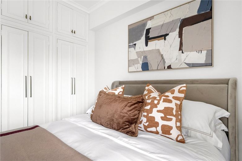 2 bedroom flat, Cadogan Square, Knightsbridge SW1X - Available