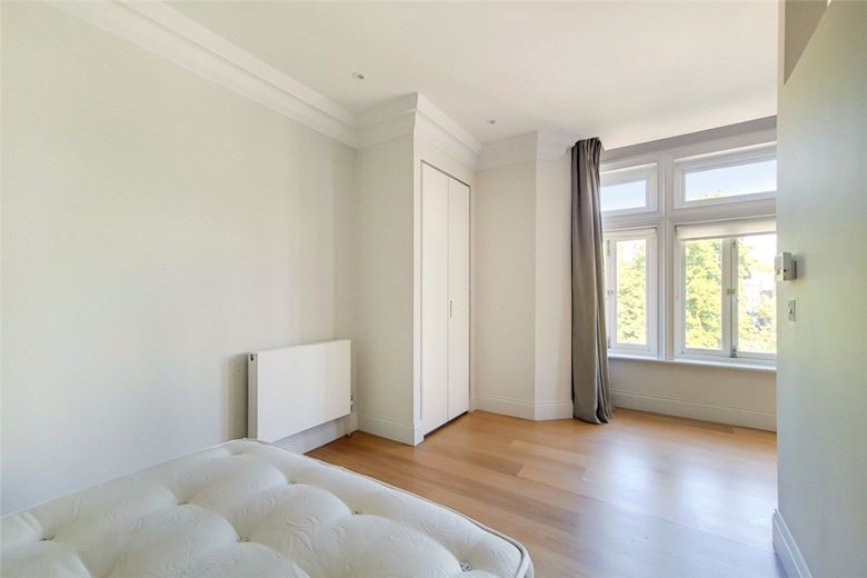 1 bedroom flat, Egerton Gardens Mews, Knightsbridge SW3 - Available