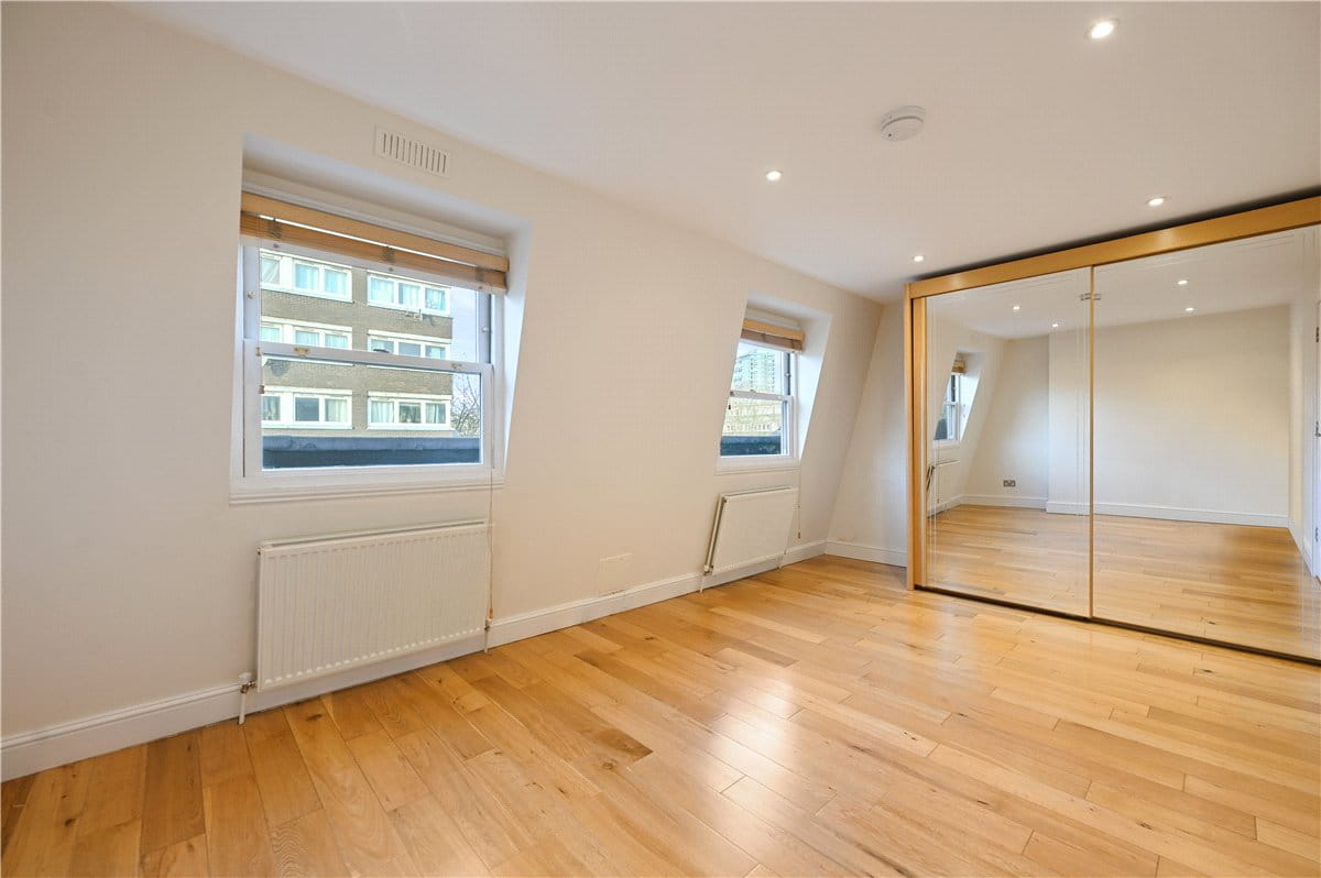 2 bedroom flat, Westbourne Park Road, Bayswater W2 - Available