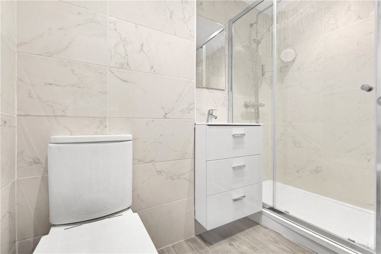  bedroom flat, Westbourne Terrace, Paddington W2 - Available