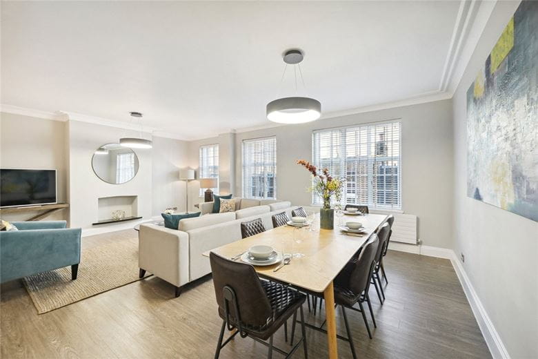 3 bedroom flat, Stafford Court, Kensington High Street W8 - Available