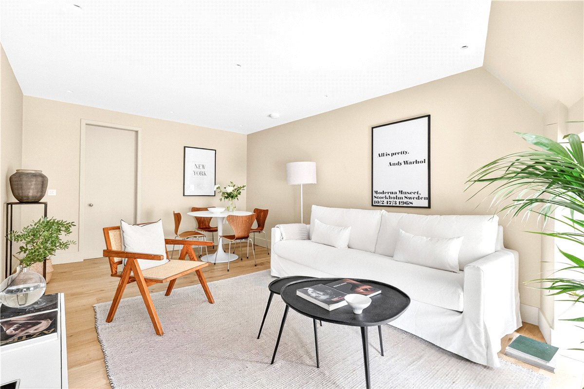 2 bedroom flat, Thurloe Place Mews, South Kensington SW7 - Available