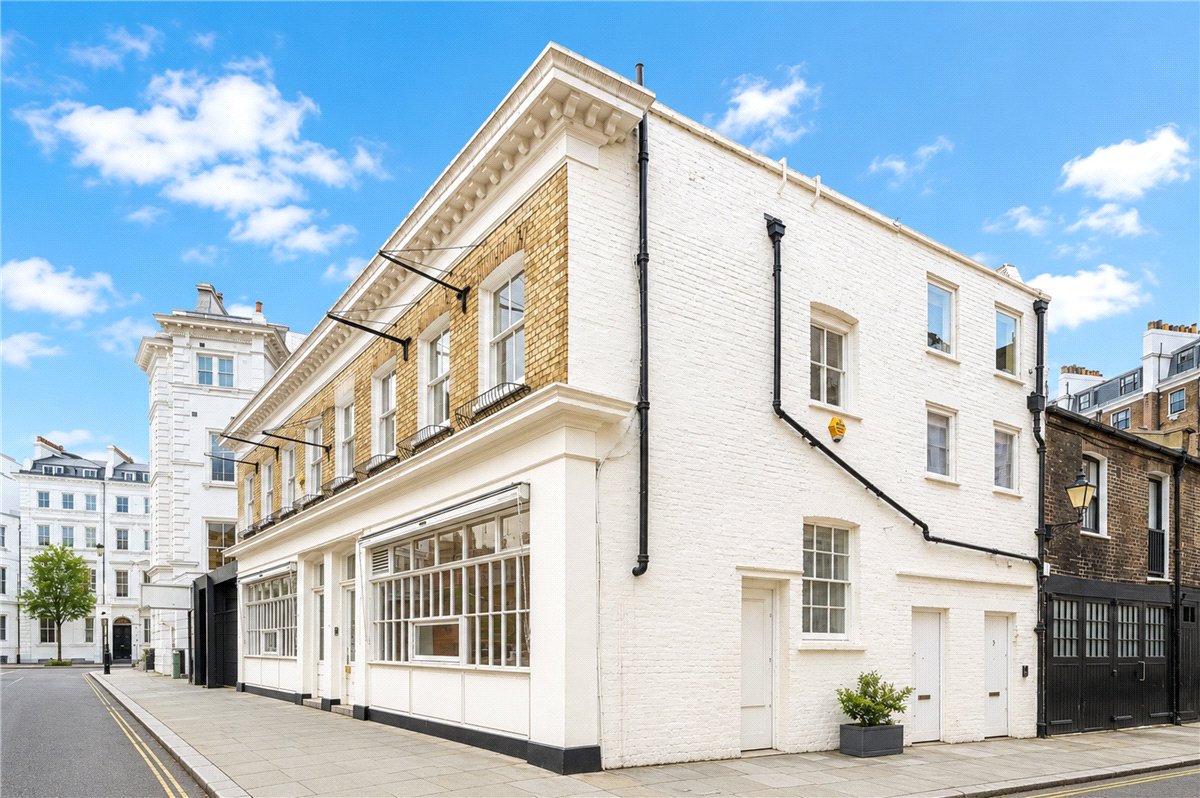 2 bedroom flat, Thurloe Place Mews, South Kensington SW7 - Available