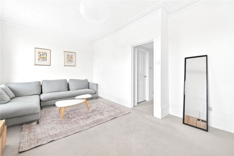 2 bedroom flat, Ladbroke Road, Holland Park W11 - Available