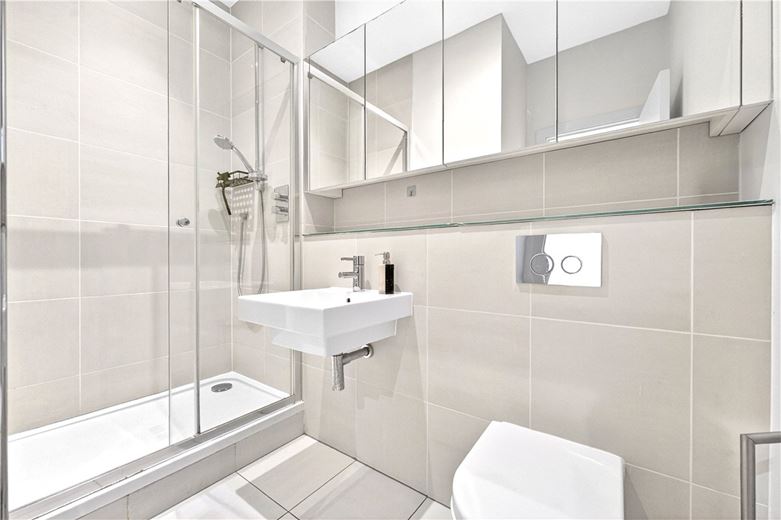 1 bedroom flat, Egerton Gardens Mews, Knightsbridge SW3 - Available