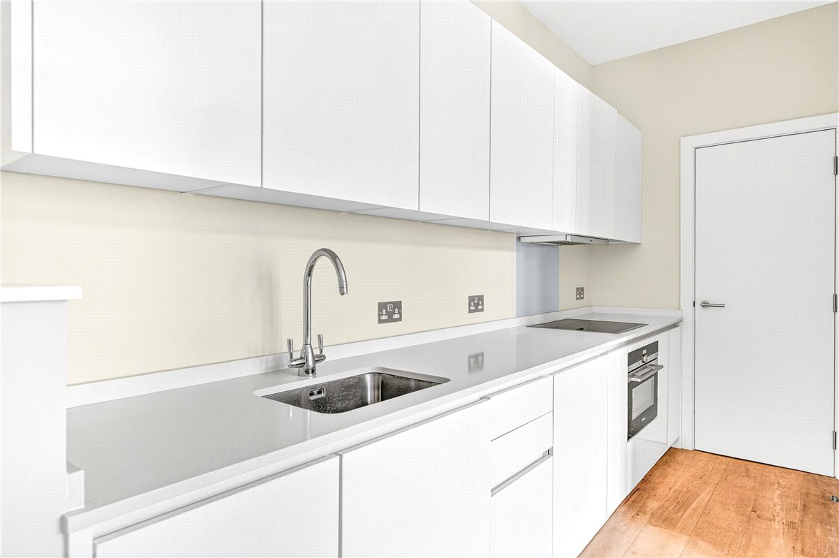 1 bedroom flat, Egerton Gardens Mews, Knightsbridge SW3 - Available