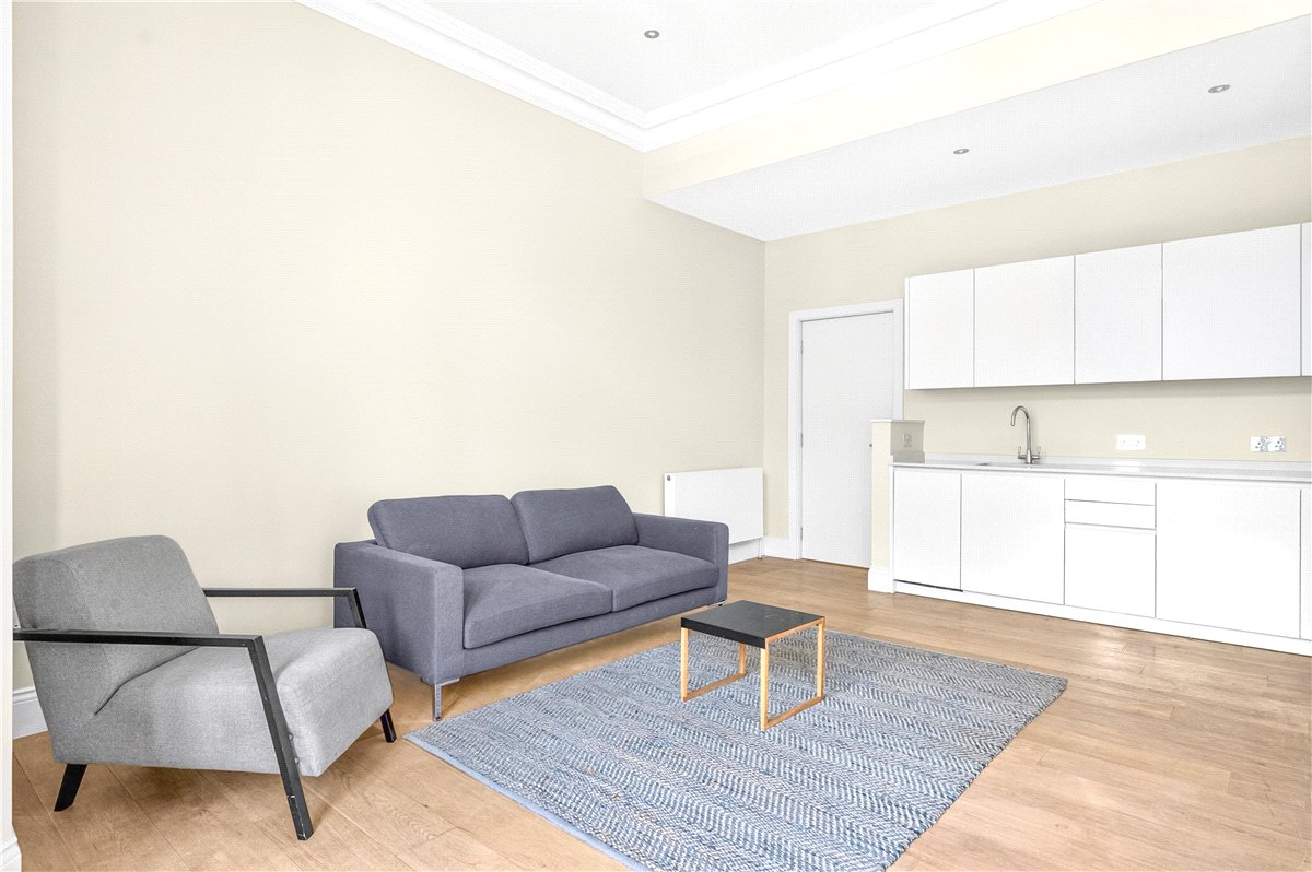 1 bedroom flat, Egerton Gardens Mews, Knightsbridge SW3 - Available