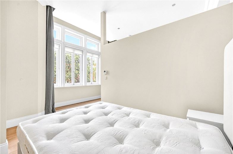 1 bedroom flat, Egerton Gardens Mews, Knightsbridge SW3 - Available
