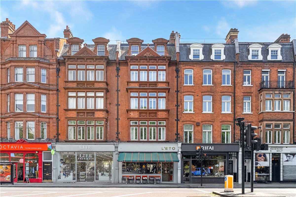 1 bedroom flat, Egerton Gardens Mews, Knightsbridge SW3 - Available