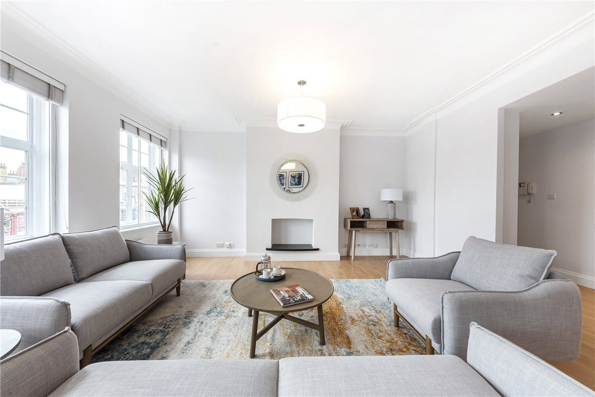 3 bedroom flat, Stafford Court, Kensington High Street W8 - Available