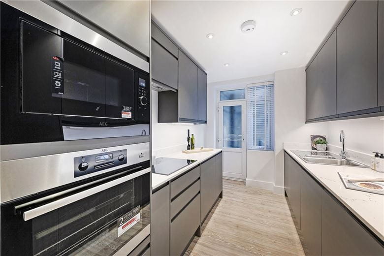 2 bedroom , Stafford Court, Kensington High Street W8 - Available