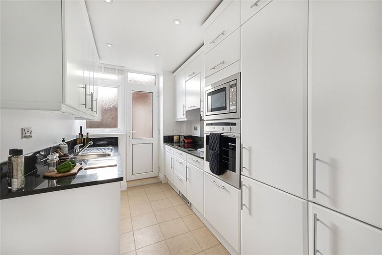 2 bedroom flat, Stafford Court, Kensington High Street W8 - Available