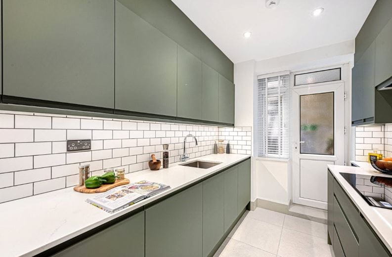 2 bedroom flat, Stafford Court, Kensington High Street W8 - Available