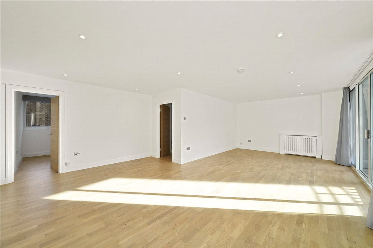 3 bedroom flat, William Mews, London SW1X - Available