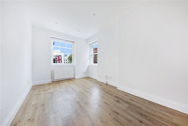 1 bedroom flat, 5 Egerton Terrace, Knightsbridge SW3 - Available