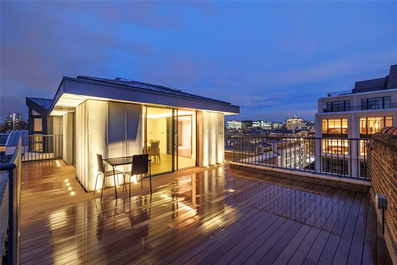 3 bedroom flat, Kensington Gardens Square, Bayswater W2 - Available