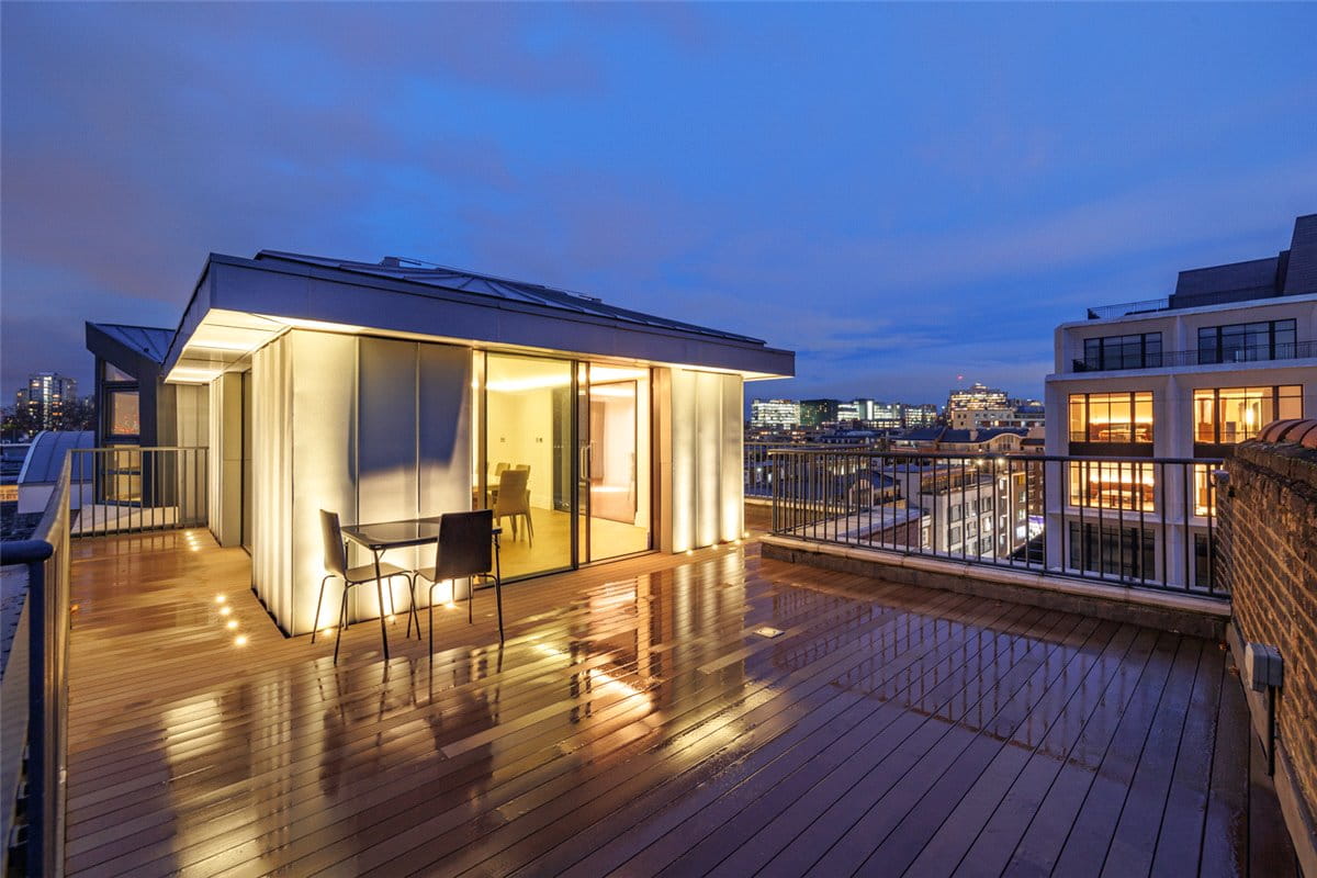 3 bedroom flat, Kensington Gardens Square, Bayswater W2 - Available